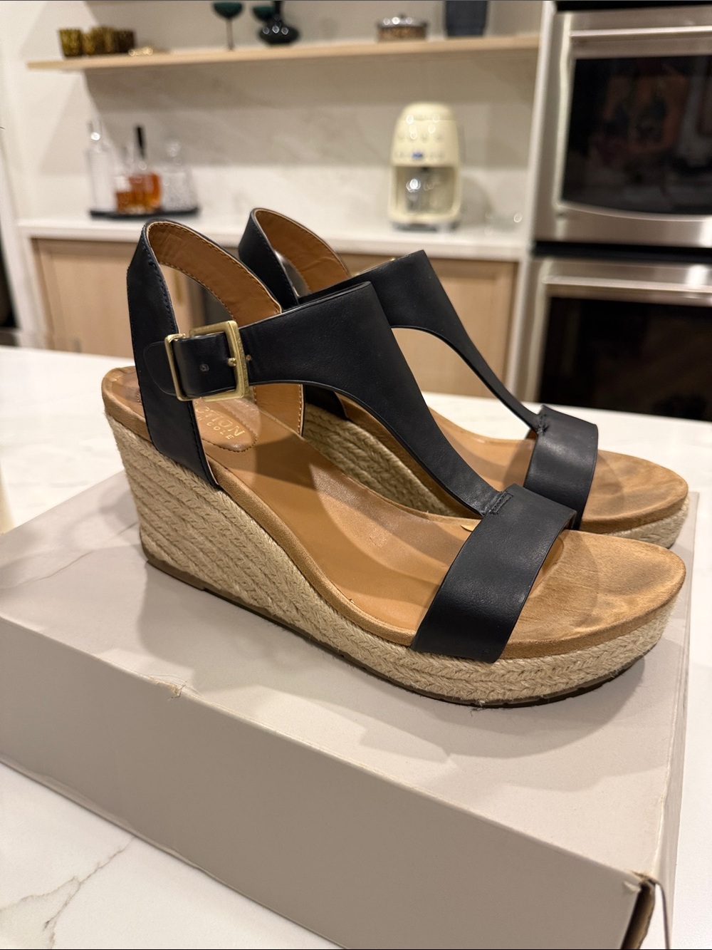 Reaction Kenneth Cole Black Espadrille Platform Wedge Sandals
